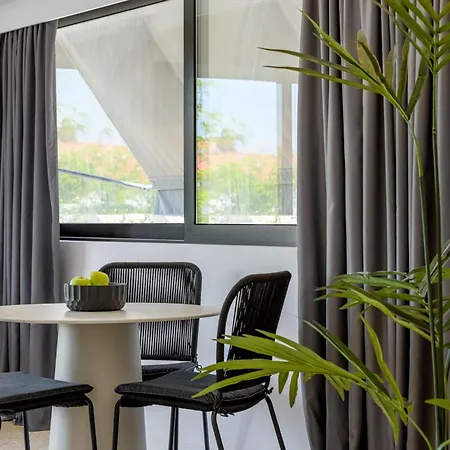 Momo Suites, Acropolis By Aura Homes Athens Room photo