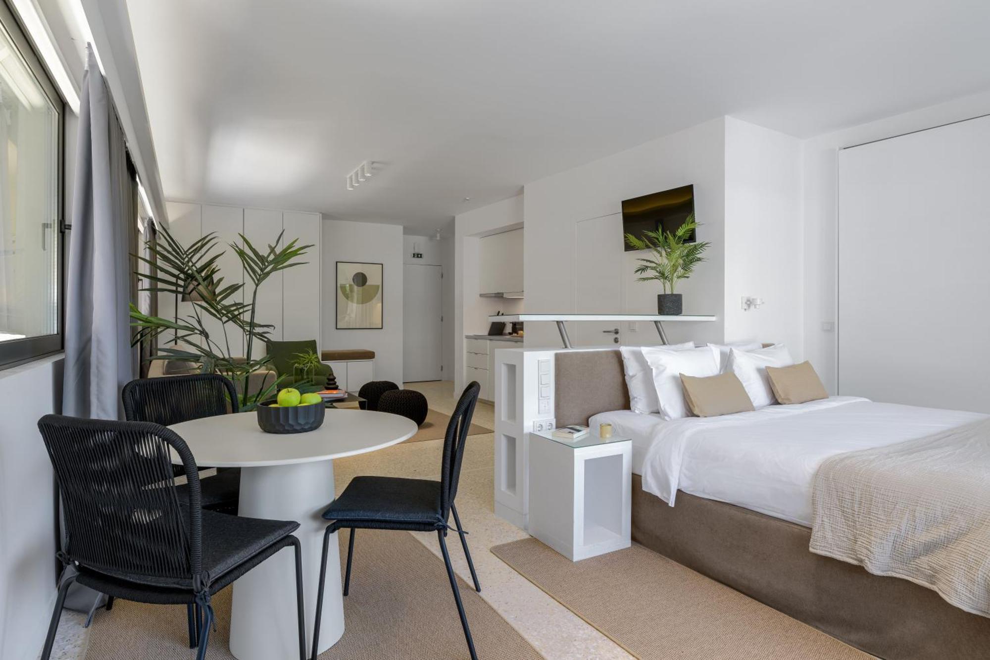 Momo Suites, Acropolis By Aura Homes * Atény