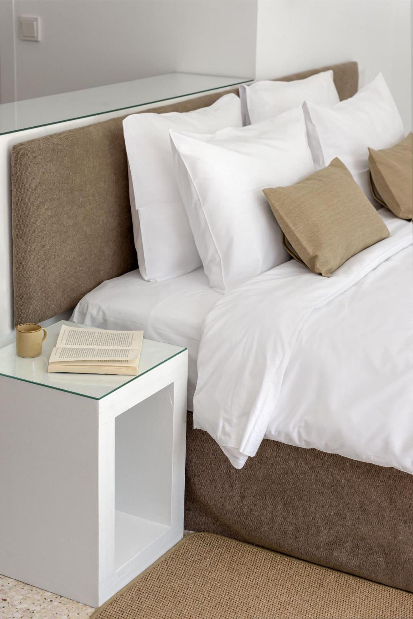 Apartment Momo Suites, Acropolis By Aura Homes
