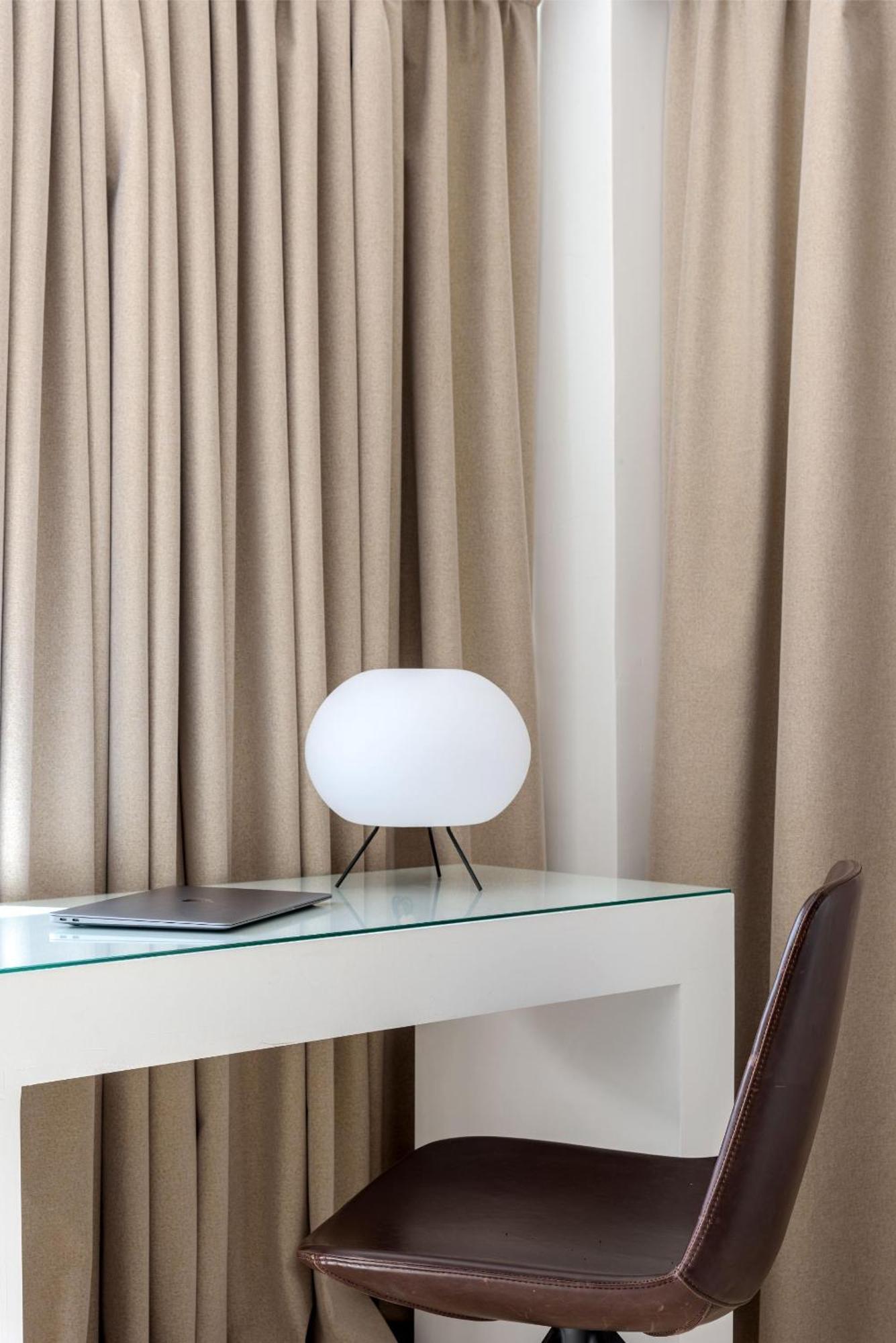 Apartment Momo Suites, Acropolis By Aura Homes