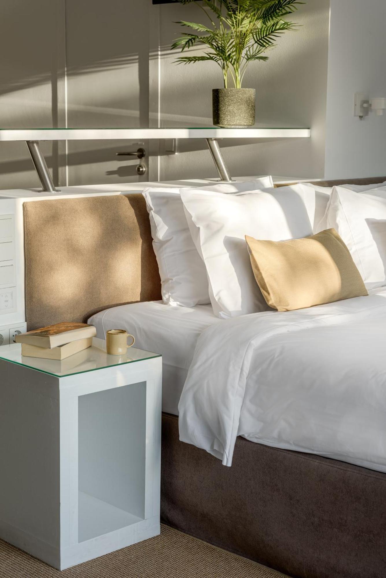 Momo Suites, Acropolis By Aura Homes * Atény